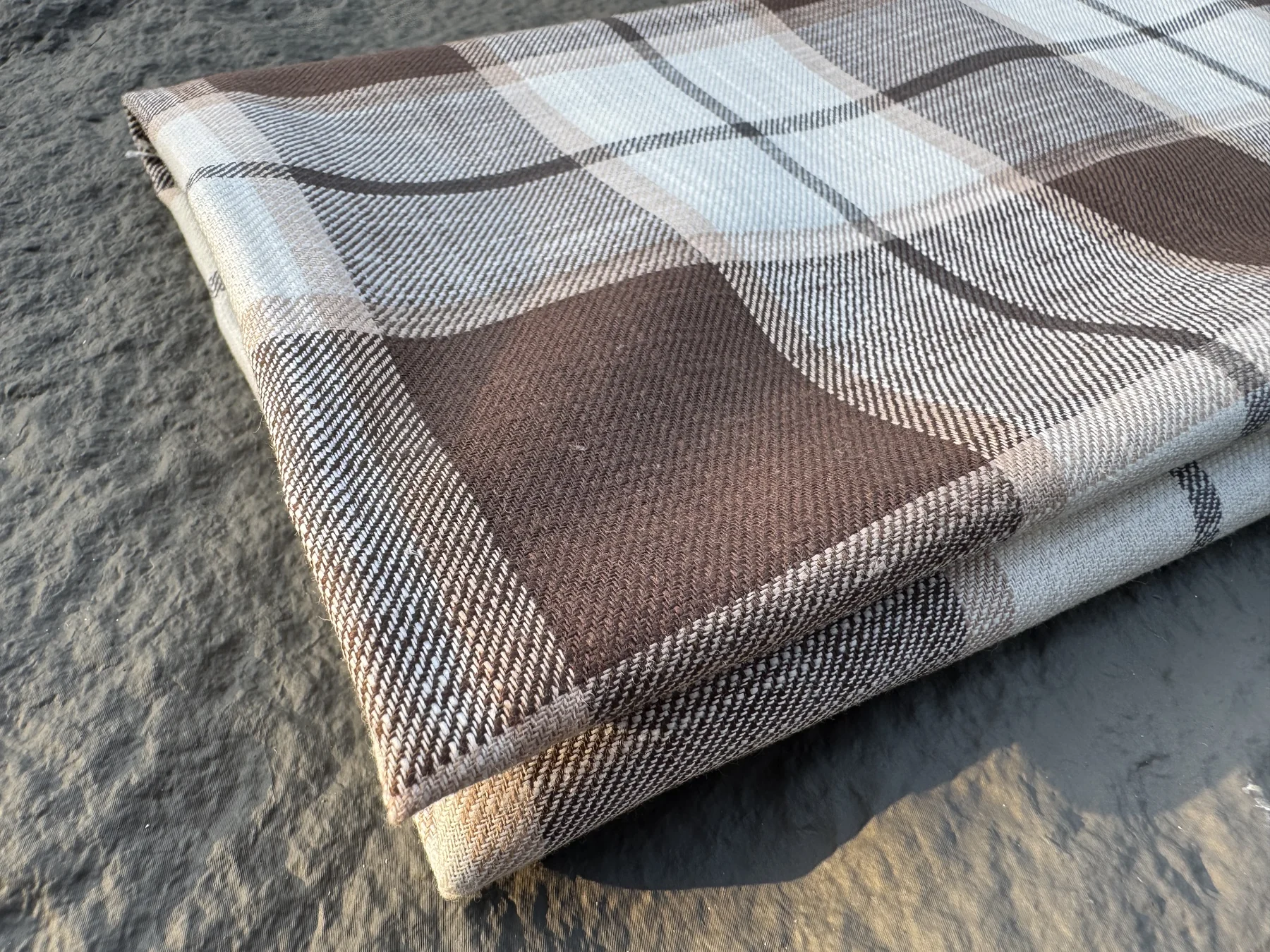 Brown Oversized Check Cotton detail 3