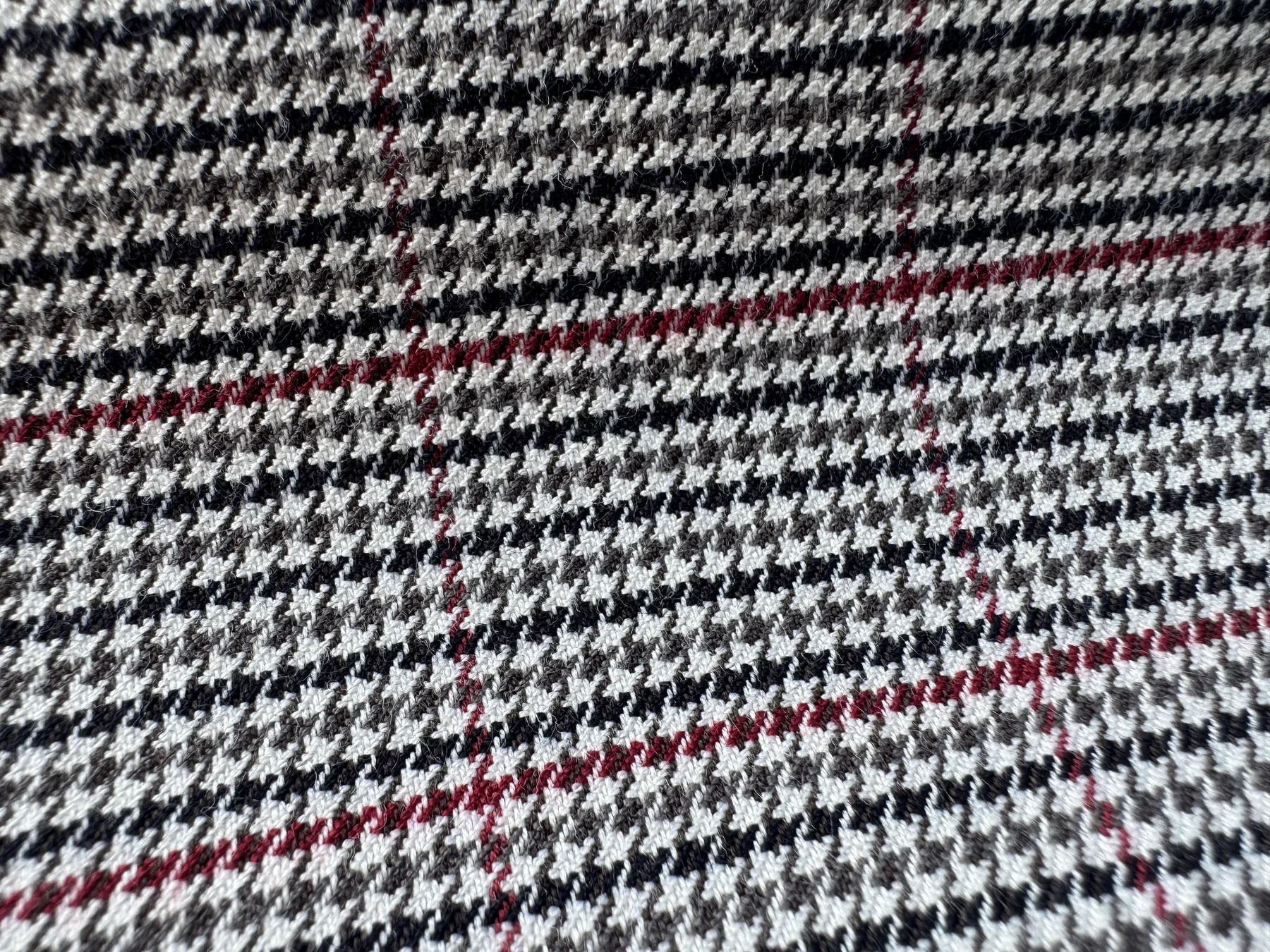 Black & White Houndstooth Stretch detail 3